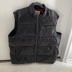 Black puffer men’s XL vest by Converse One-star
